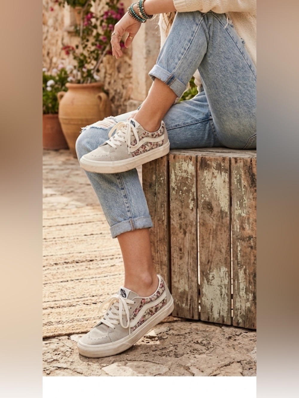 Vans Sk8-Low Women’s Size 6 Cream Suede Vintage Floral Sneakers